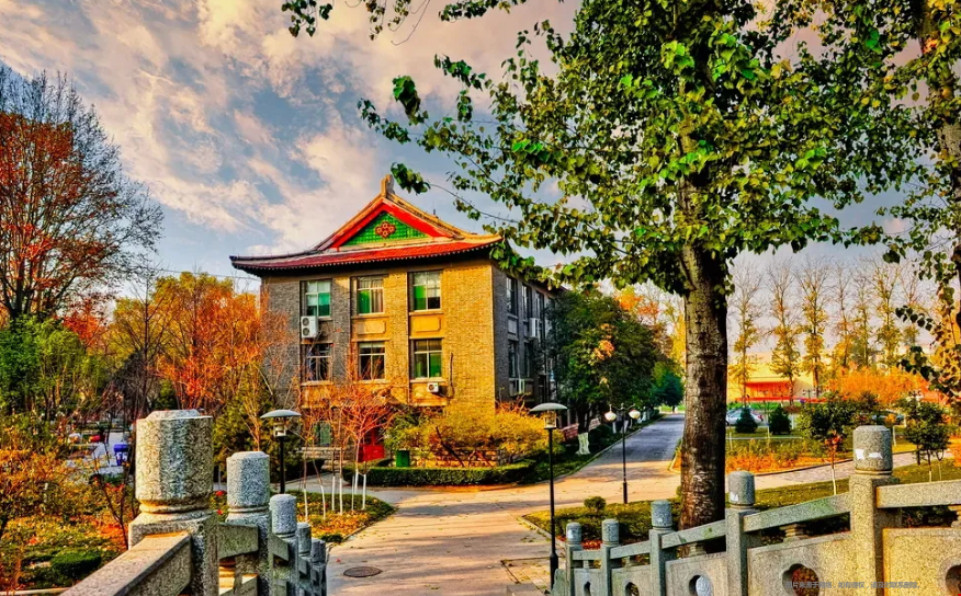 加州大學河濱分校相當于國內(nèi)什么學校.png