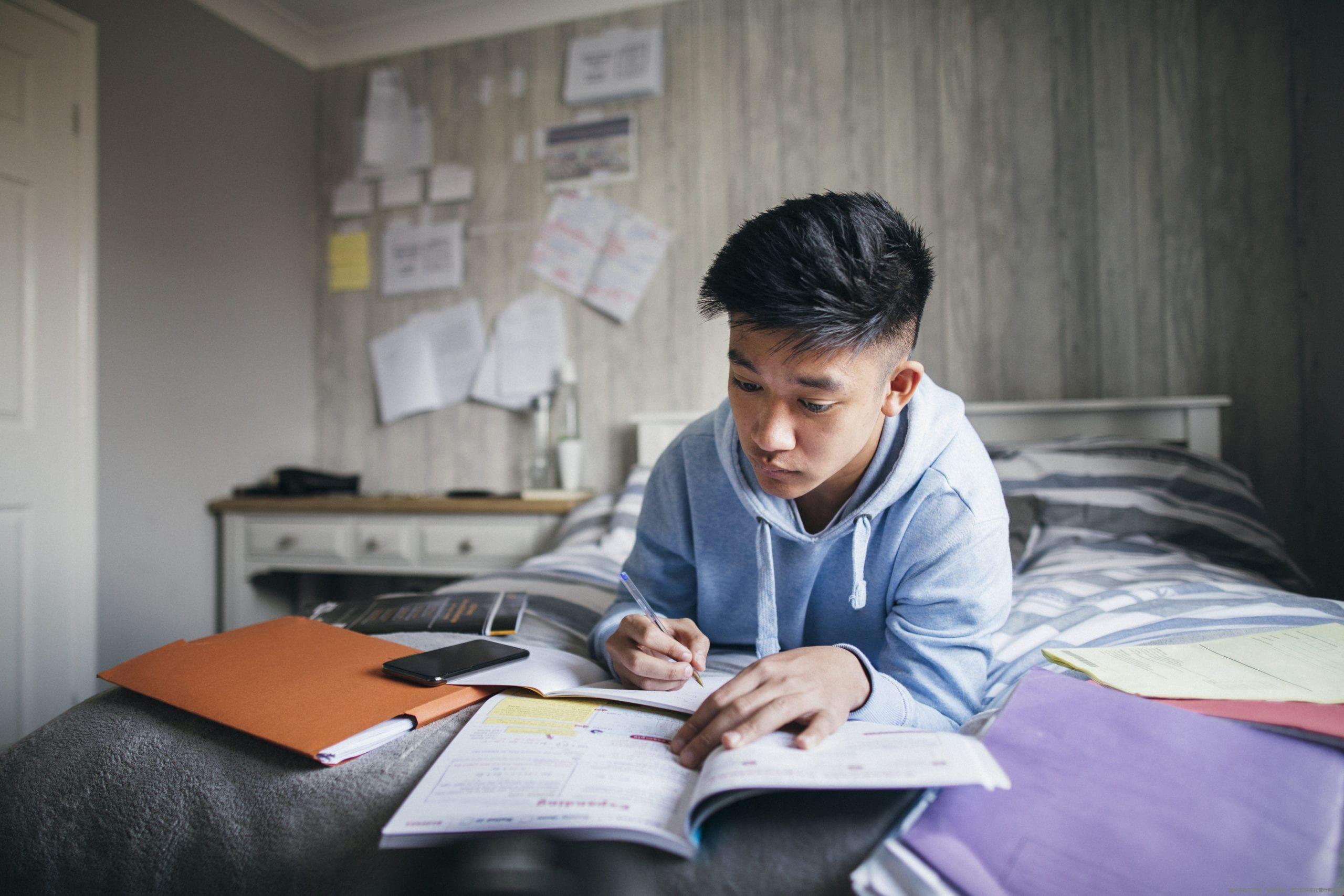 美國大學(xué)錄取gpa看幾年級(jí).jpg