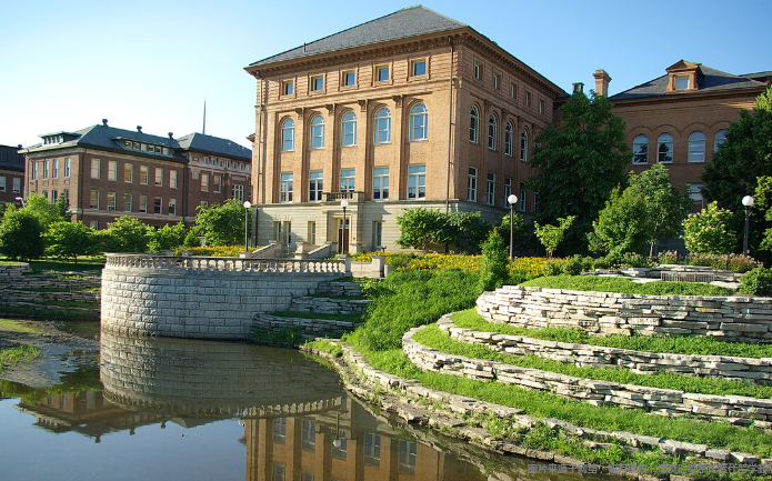 伊利諾伊大學(xué)香檳分校國內(nèi)認(rèn)可度 伊利諾伊大學(xué)香檳分校國內(nèi)認(rèn)可度